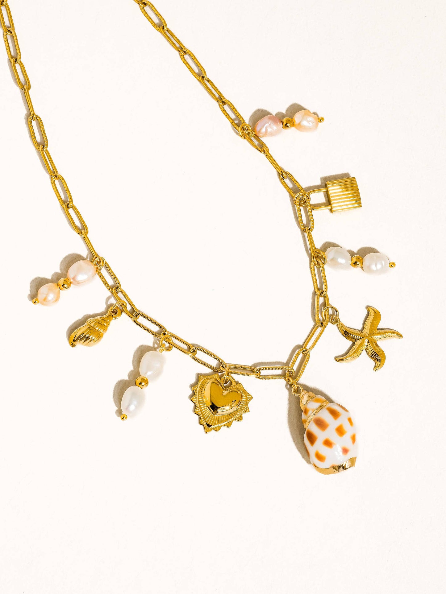Ophélie 18K Gold Non-Tarnish Shell and Pearl Charm Necklace: Yellow Gold