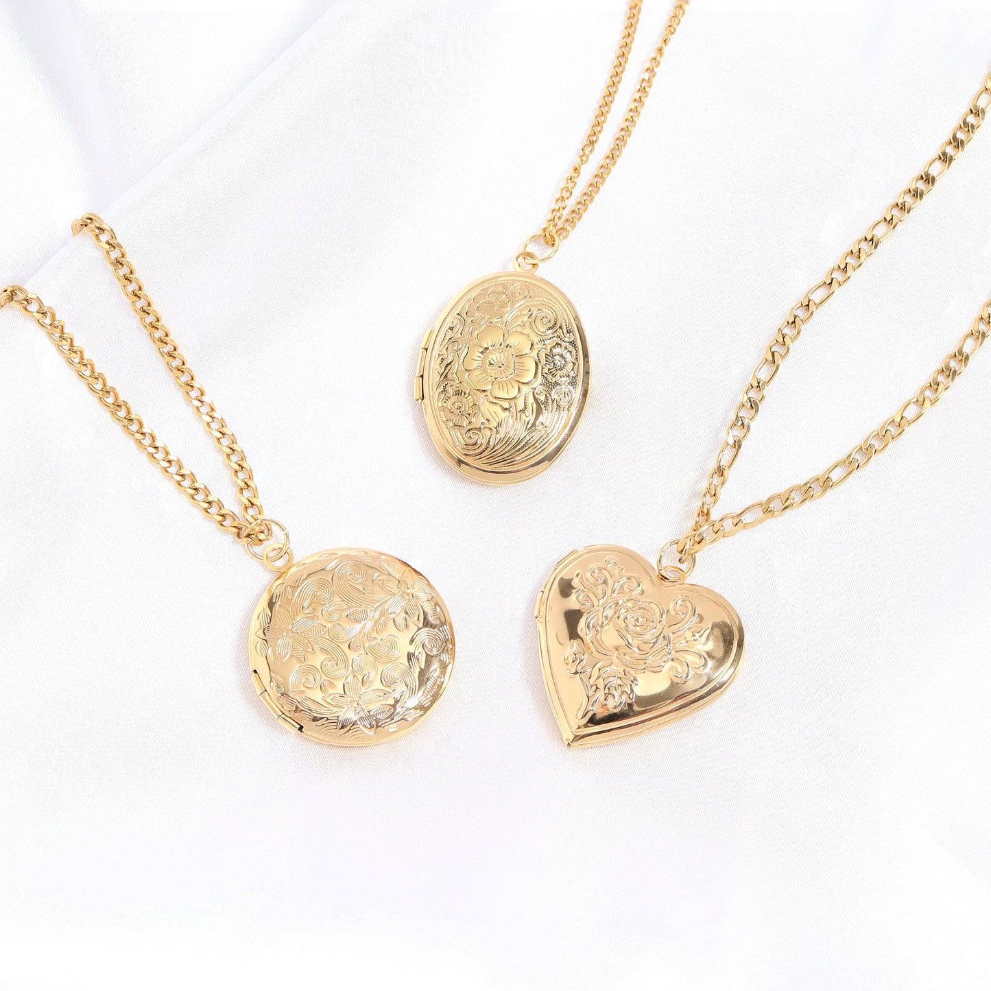18K Gold PVD Stainless Steel Textured Oval Locket Pendant: Gold