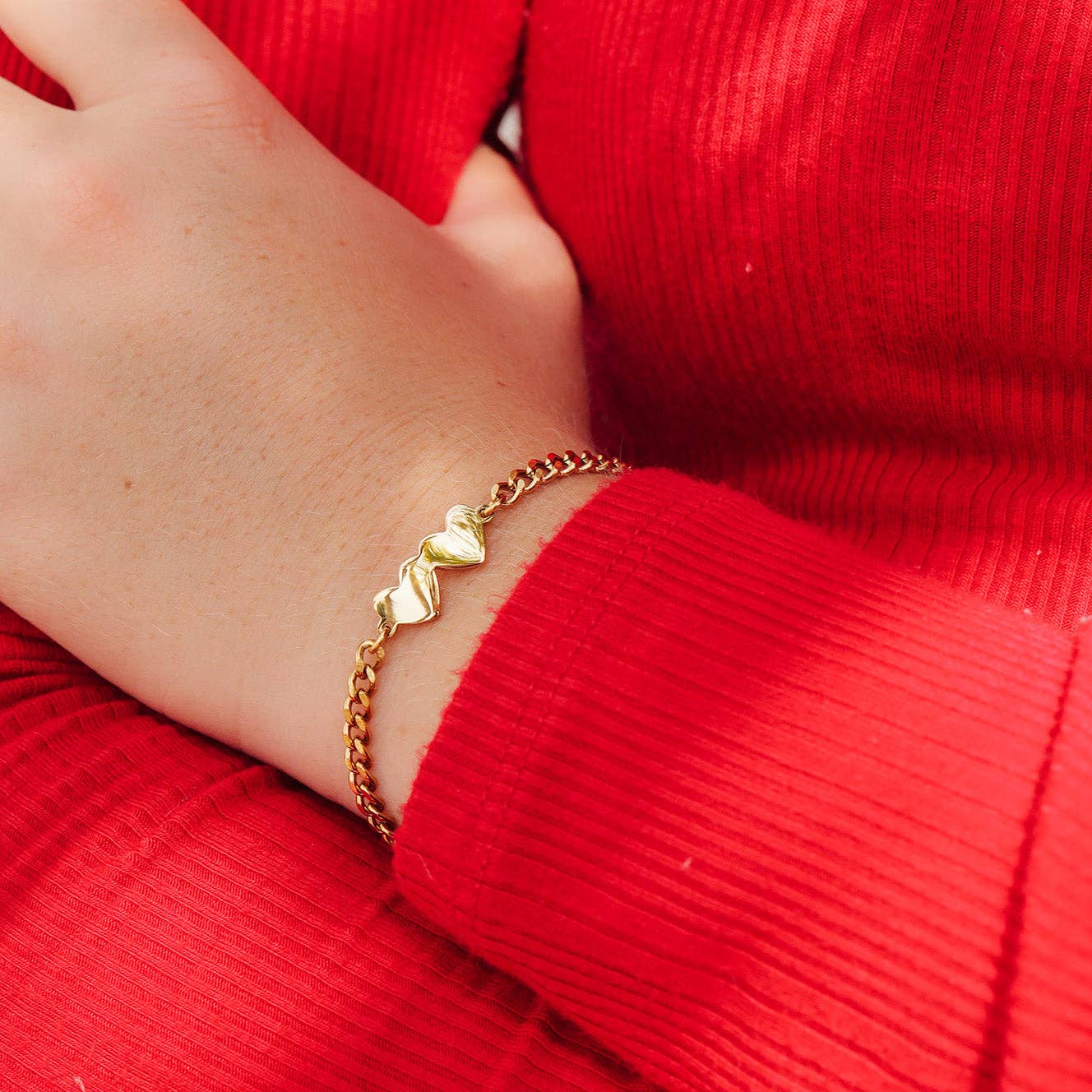 18K Gold PVD Stainless Steel Engravable 2 Hearts on Curb Chain Bracelet: Stainless