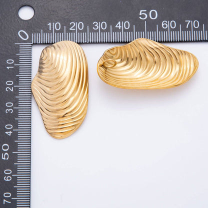 Wave Minimalist Conch Sea Shell Pendant