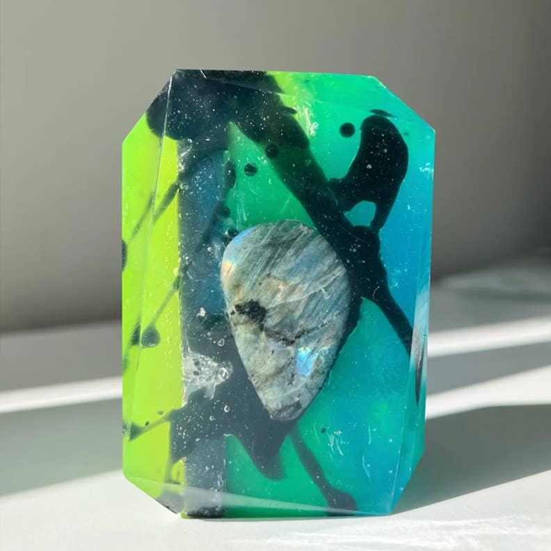 Northern Lights- 7 oz Crystal Infused Bar Soap