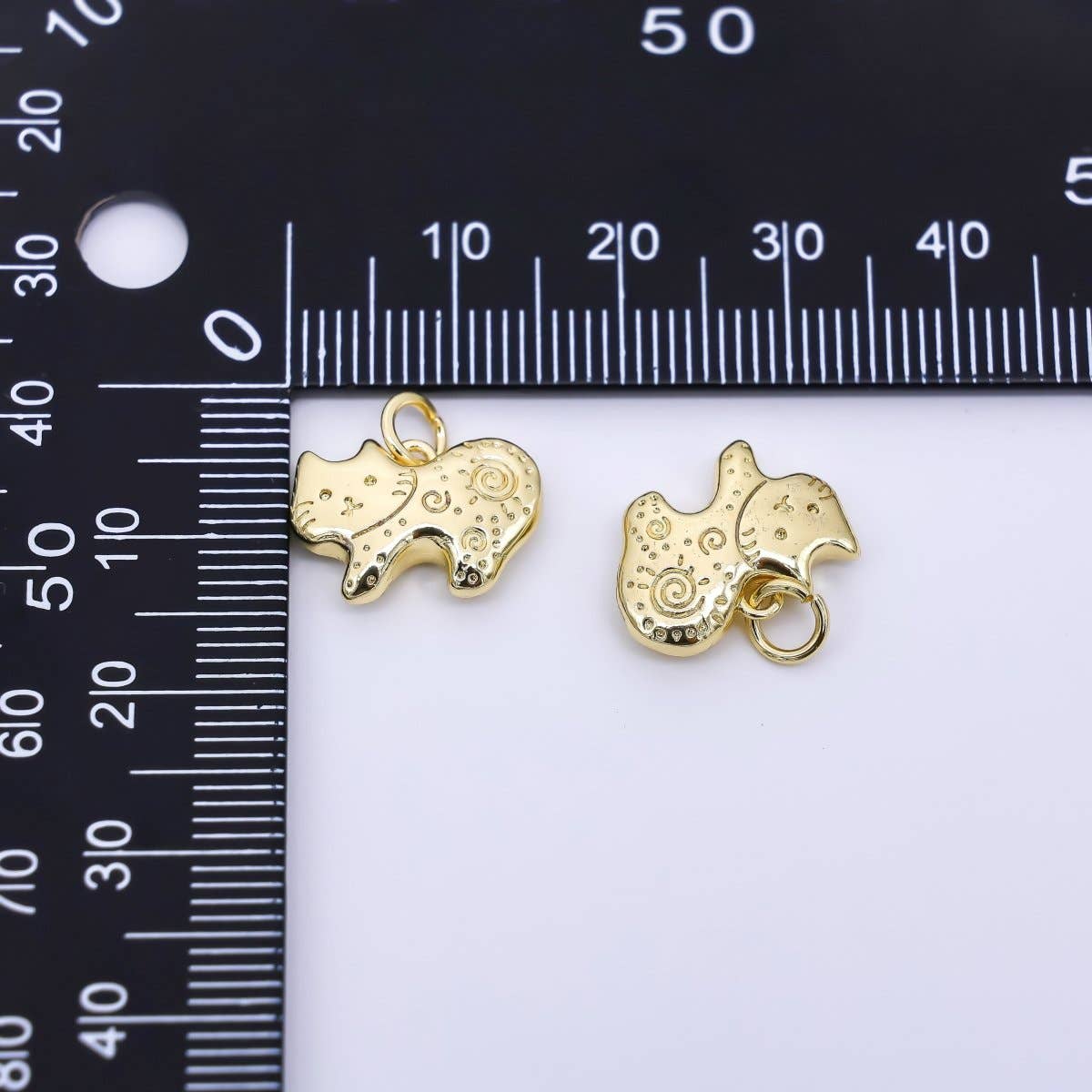 24K Gold Filled 10mm Patterned Kitty Cat Pet Animal Charm | D-463