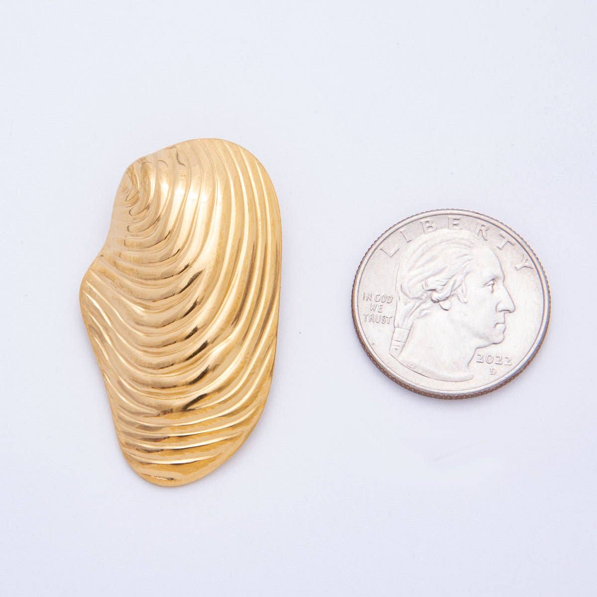Wave Minimalist Conch Sea Shell Pendant