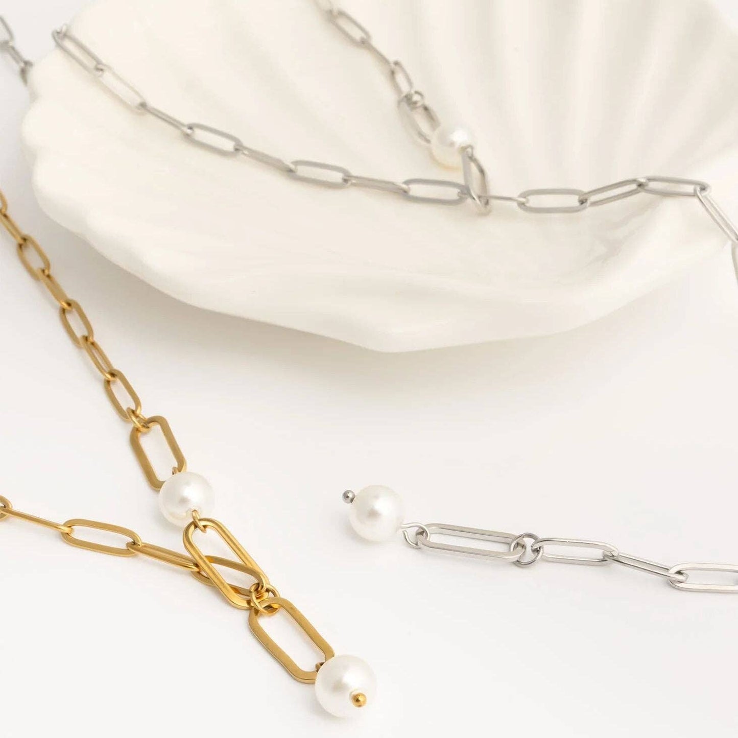 18K Gold PVD Stainless Steel Y Paperclip Necklace with Pearl: Gold