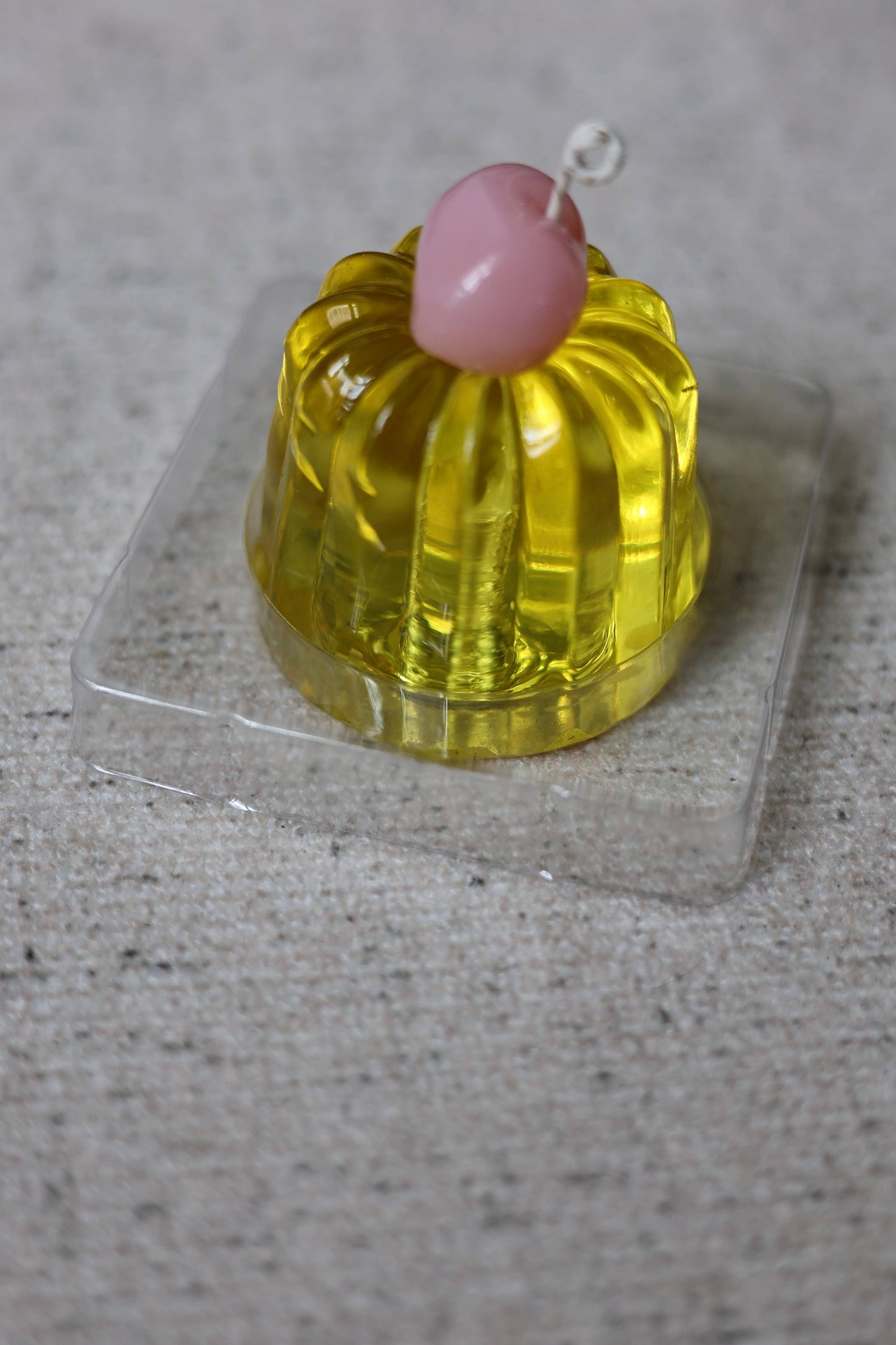 Hand-Made Jelly Candle | Insight