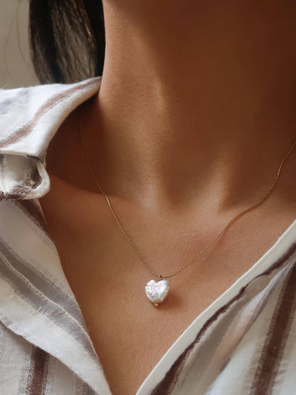 18K Gold Non-Tarnish Freshwater Pearl Clover, Heart Necklace: Yellow Gold / Clover-Cloverie