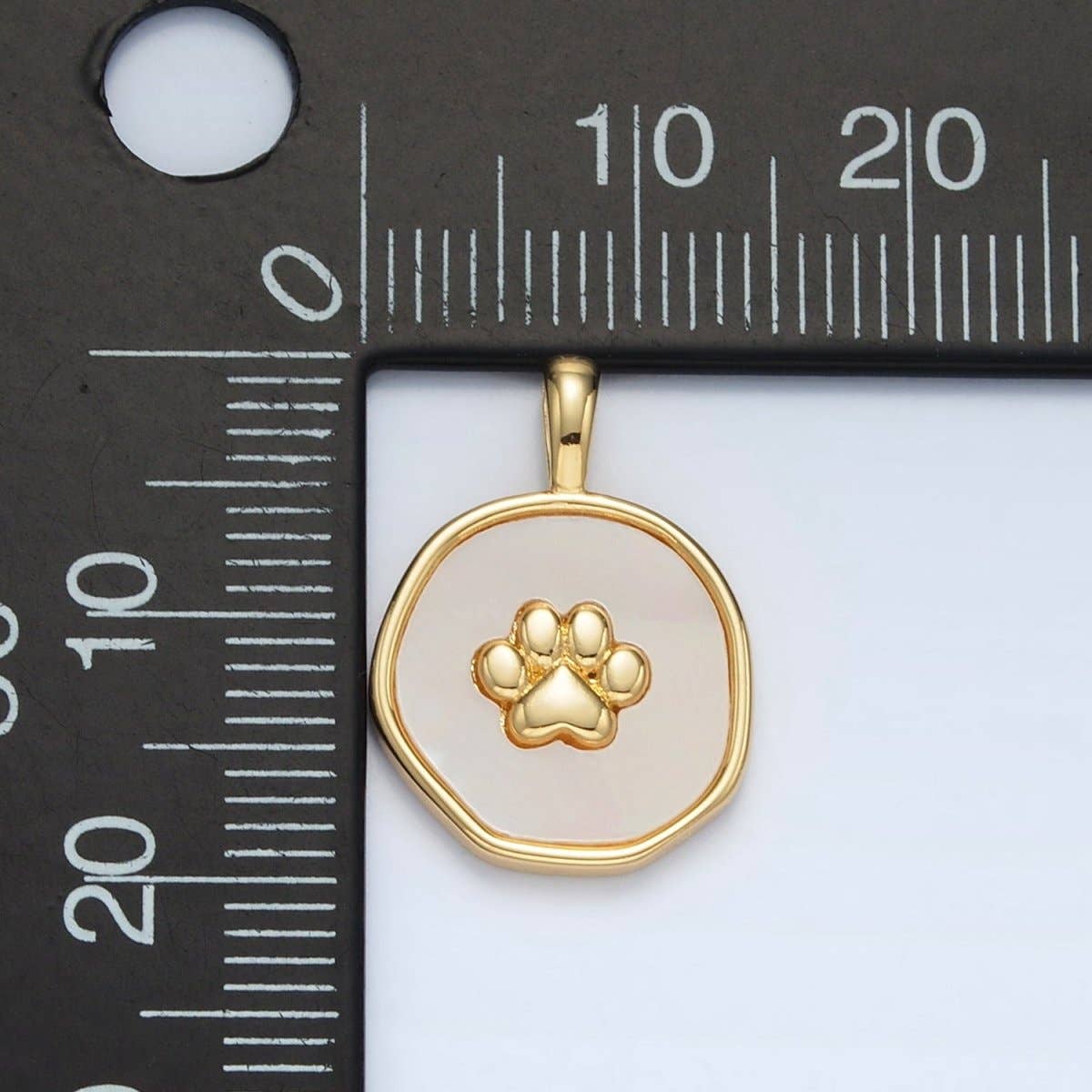24K Gold Filled Pet Paw Print Shell Pearl Stamped Round Pendant | AA1371