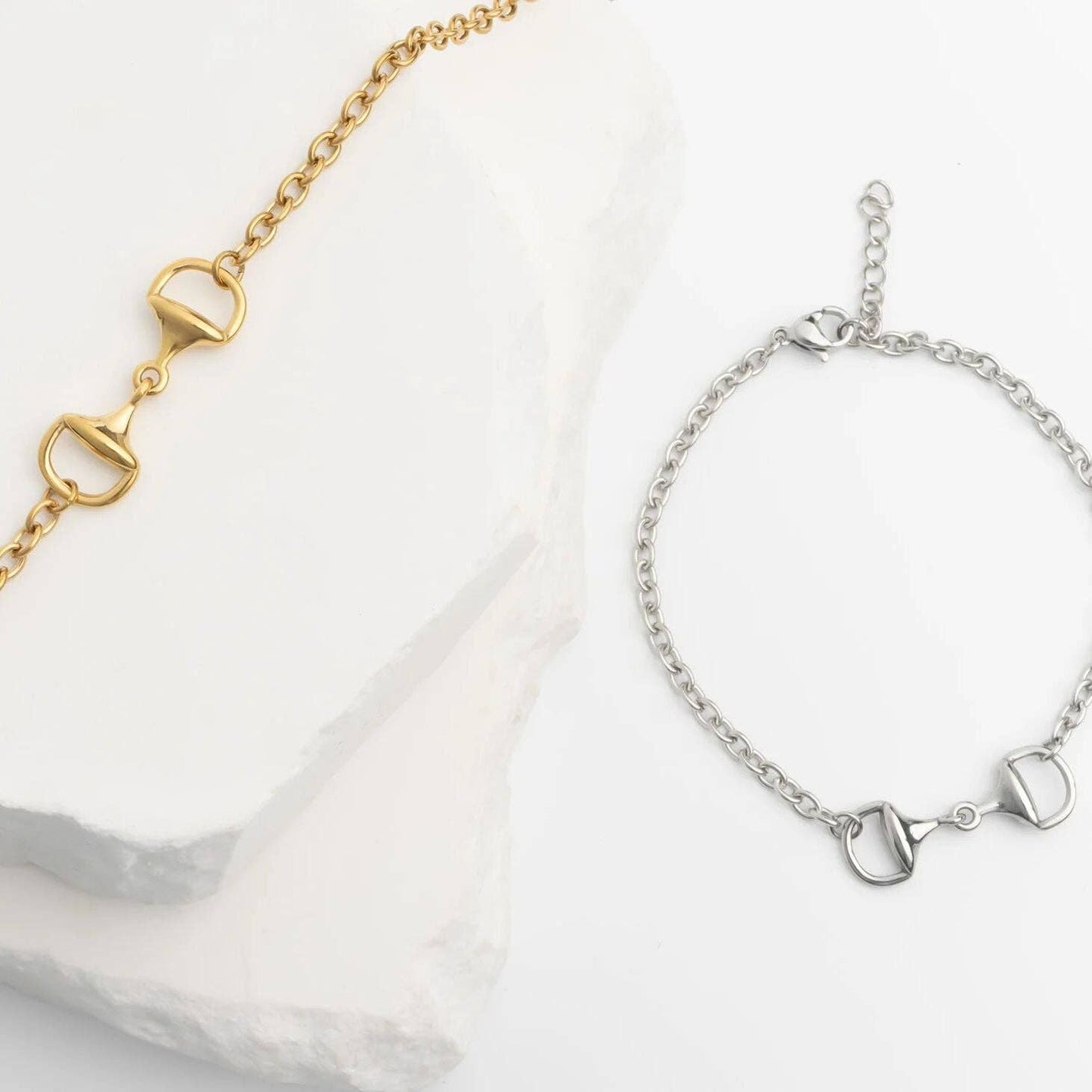 18K Gold PVD Stainless Steel Horsebit Bracelet: Gold