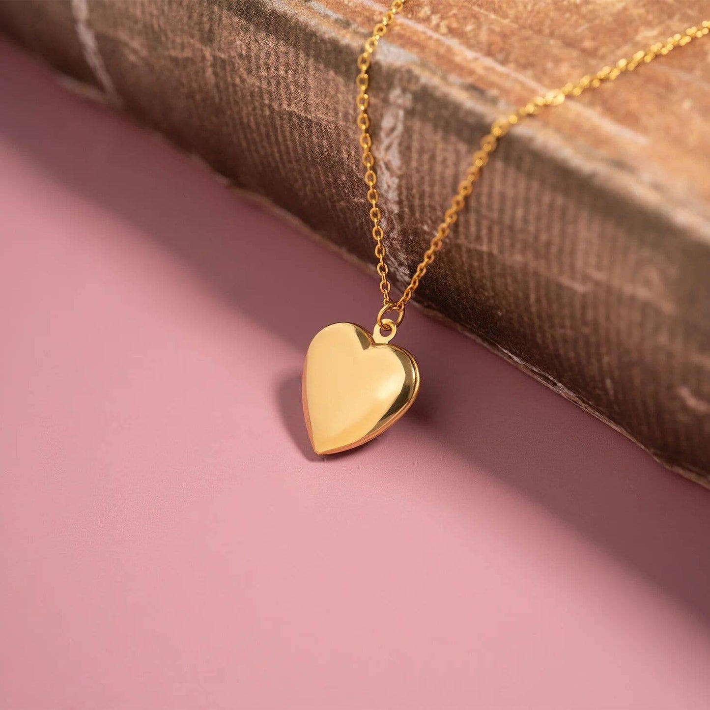 18K Gold PVD Stainless Steel Heart Locket / PDL0239: Stainless