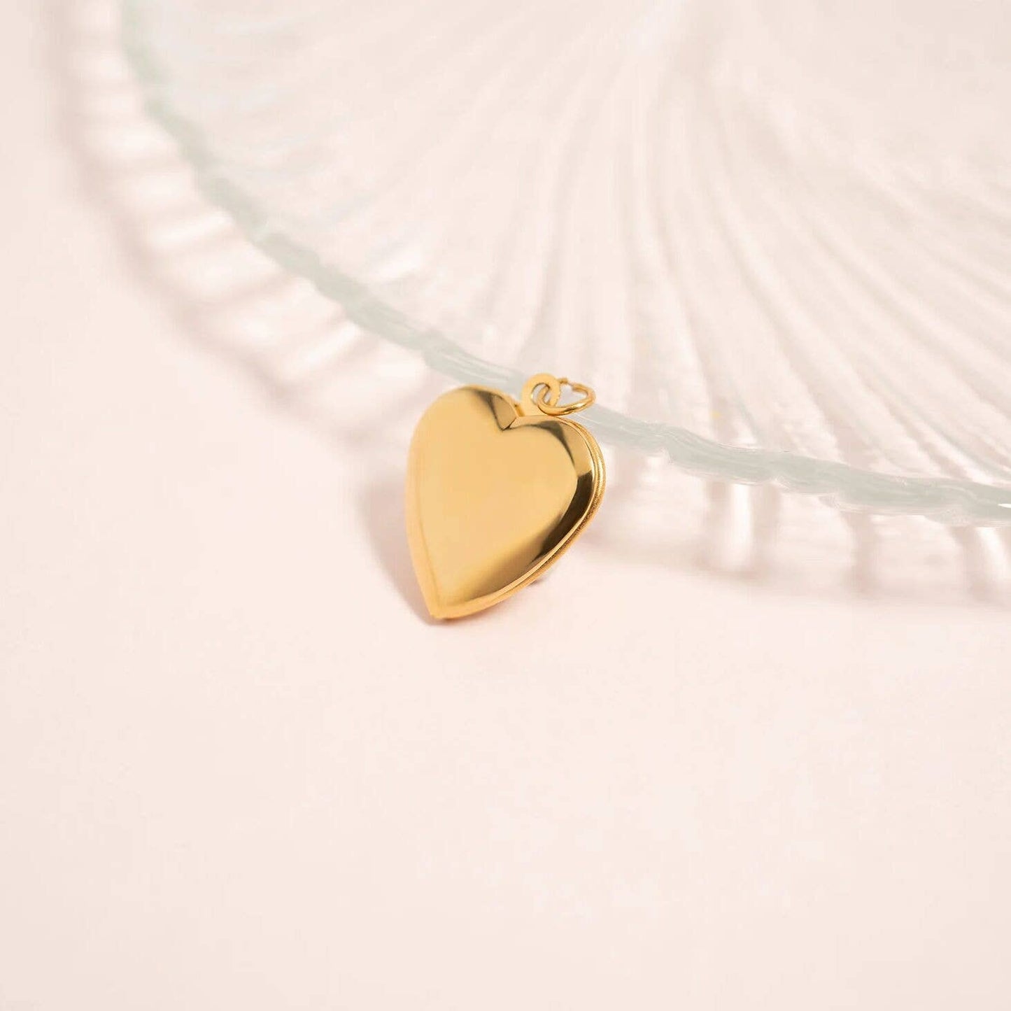 18K Gold PVD Stainless Steel Heart Locket / PDL0239: Stainless
